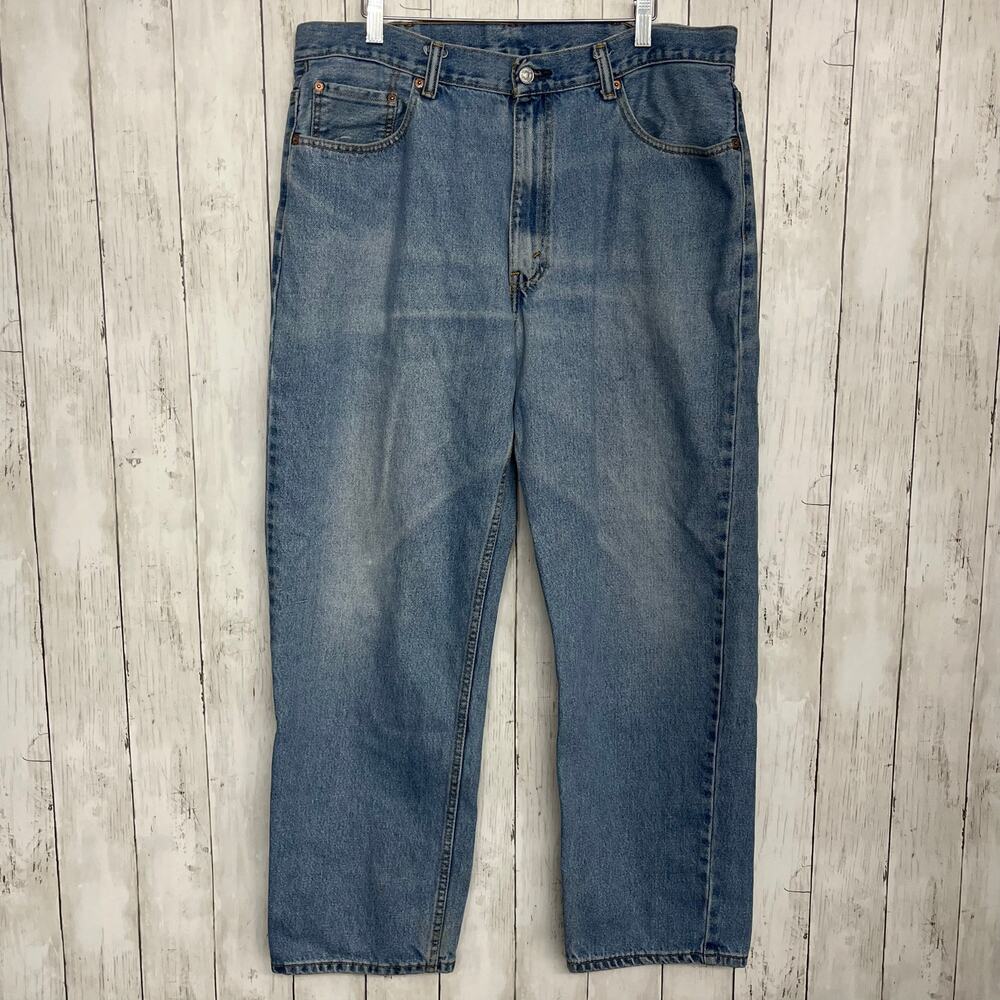 Levi's 550 Straight Leg Medium  Wash Cotton Denim Jeans Flawed 38x31